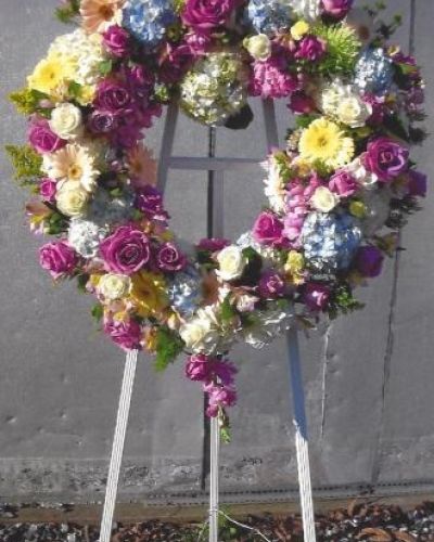 Express your heartfelt sentiments with this breathtaking funeral heart spray, so evocative of heavenly angels.
<ul id="prodDetailDelivery">
 	<li><span style="color: red;"><b>Local Delivery Only</b></span></li>
</ul>